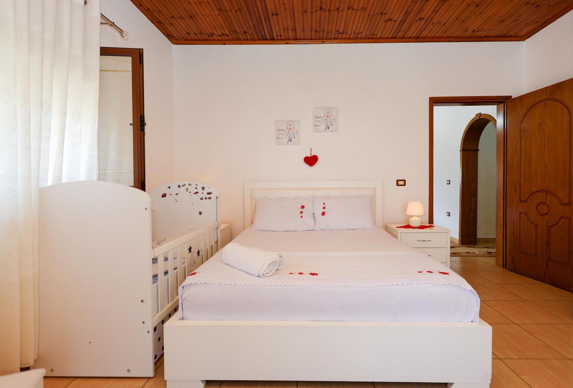 Villa Kevin Berat Exterior foto